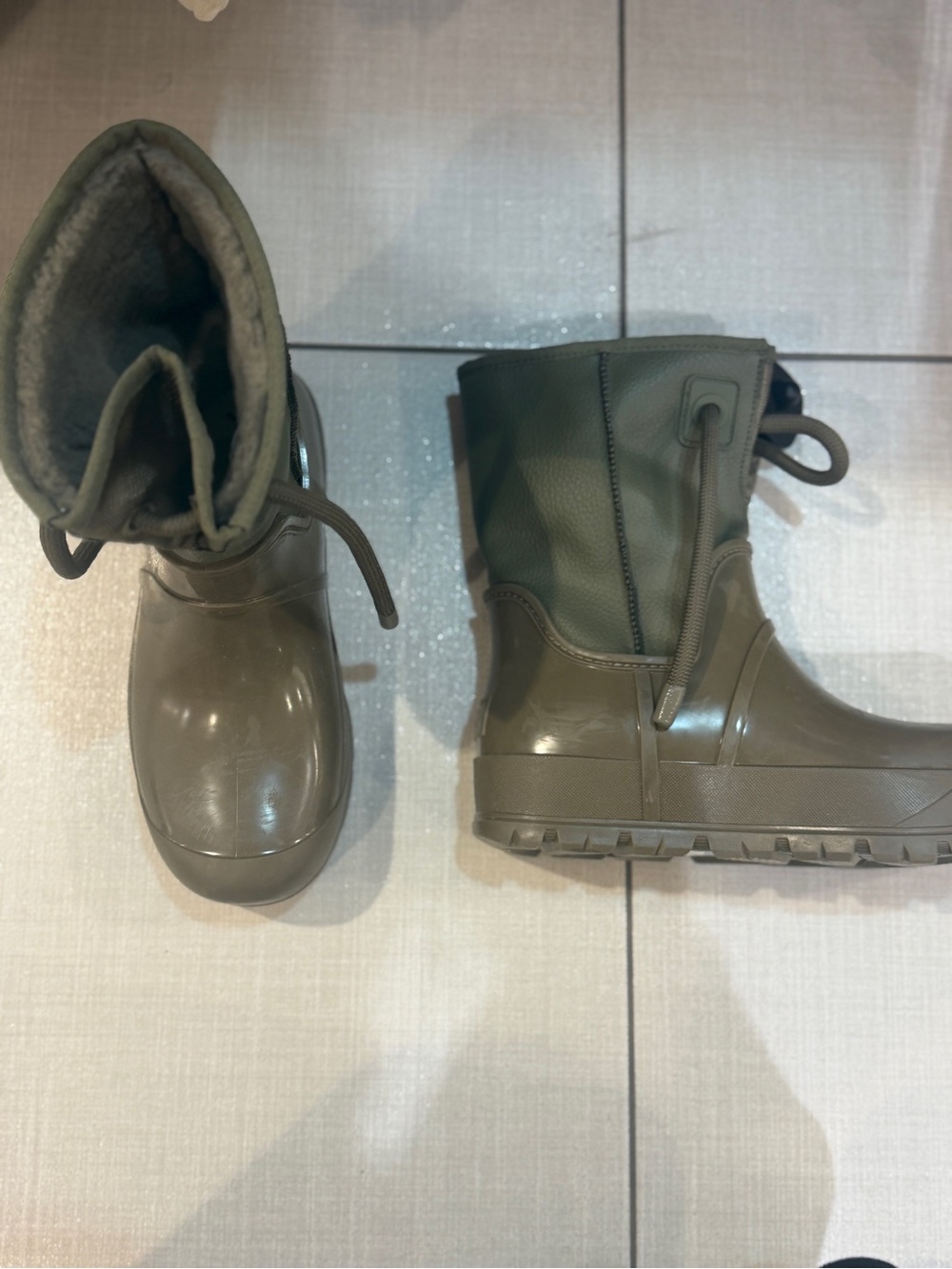 UGG Olive Green Waterproof Ankle Rain Boots 10